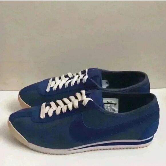 Nike Releases the Cortez '72 QS in Two Classic Monotone Colorway - Picture 11 of 11